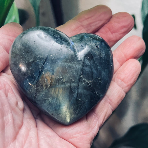 Flash Labradorite Heart