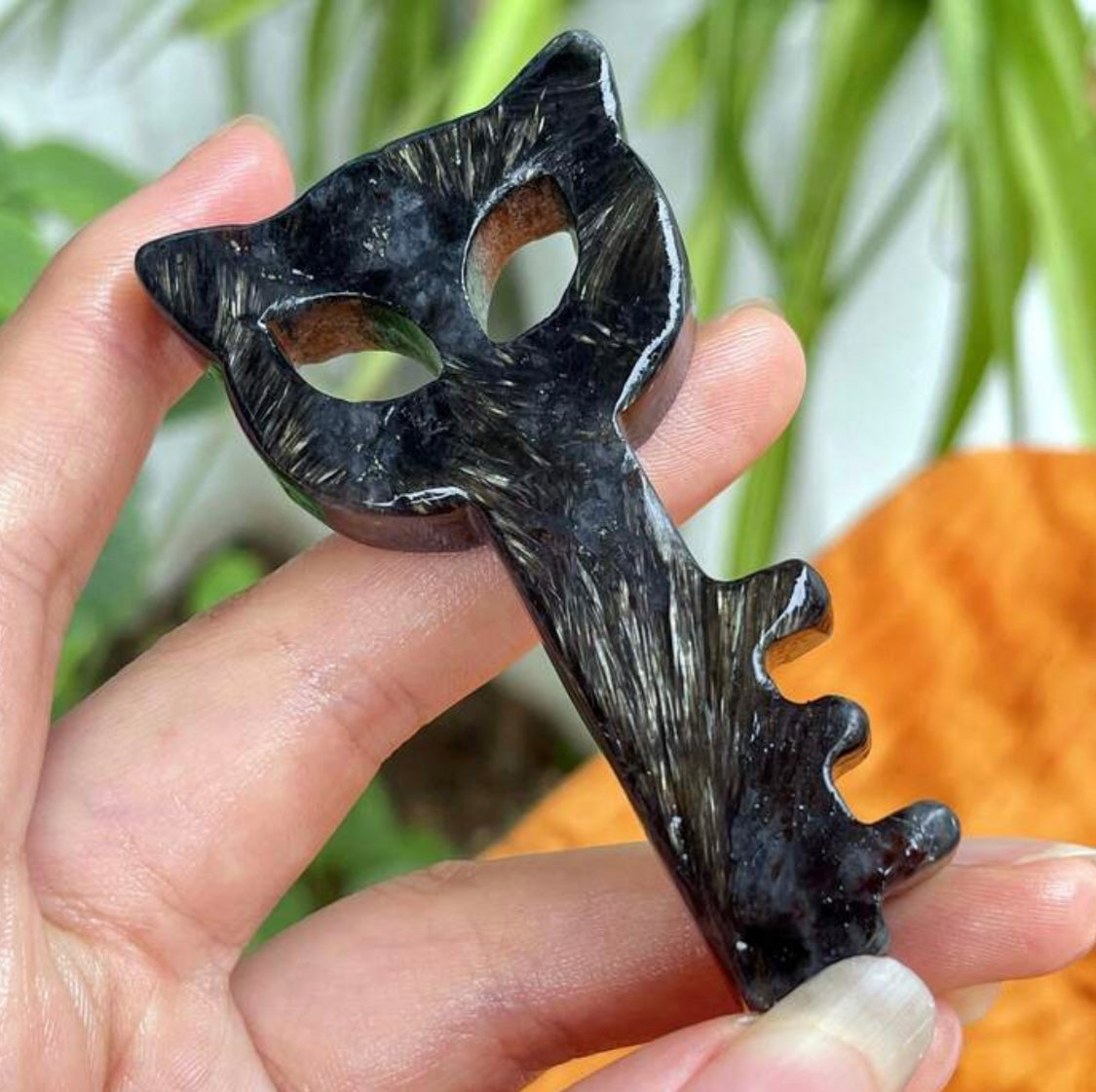 Black Obsidian Carved Cat Key