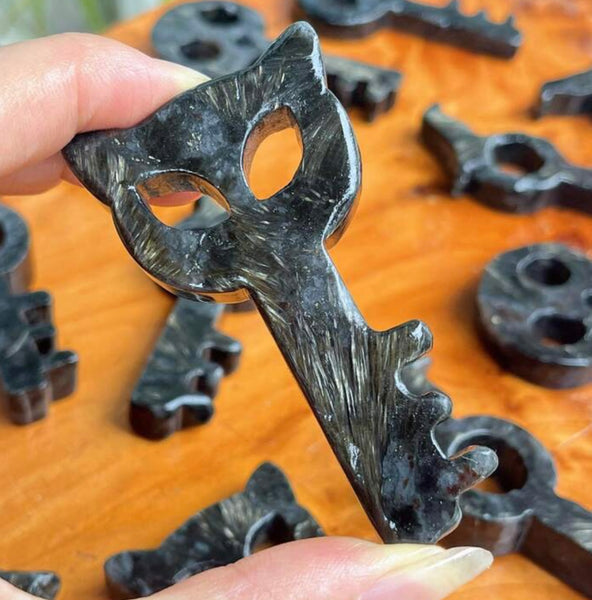 Black Obsidian Carved Cat Key