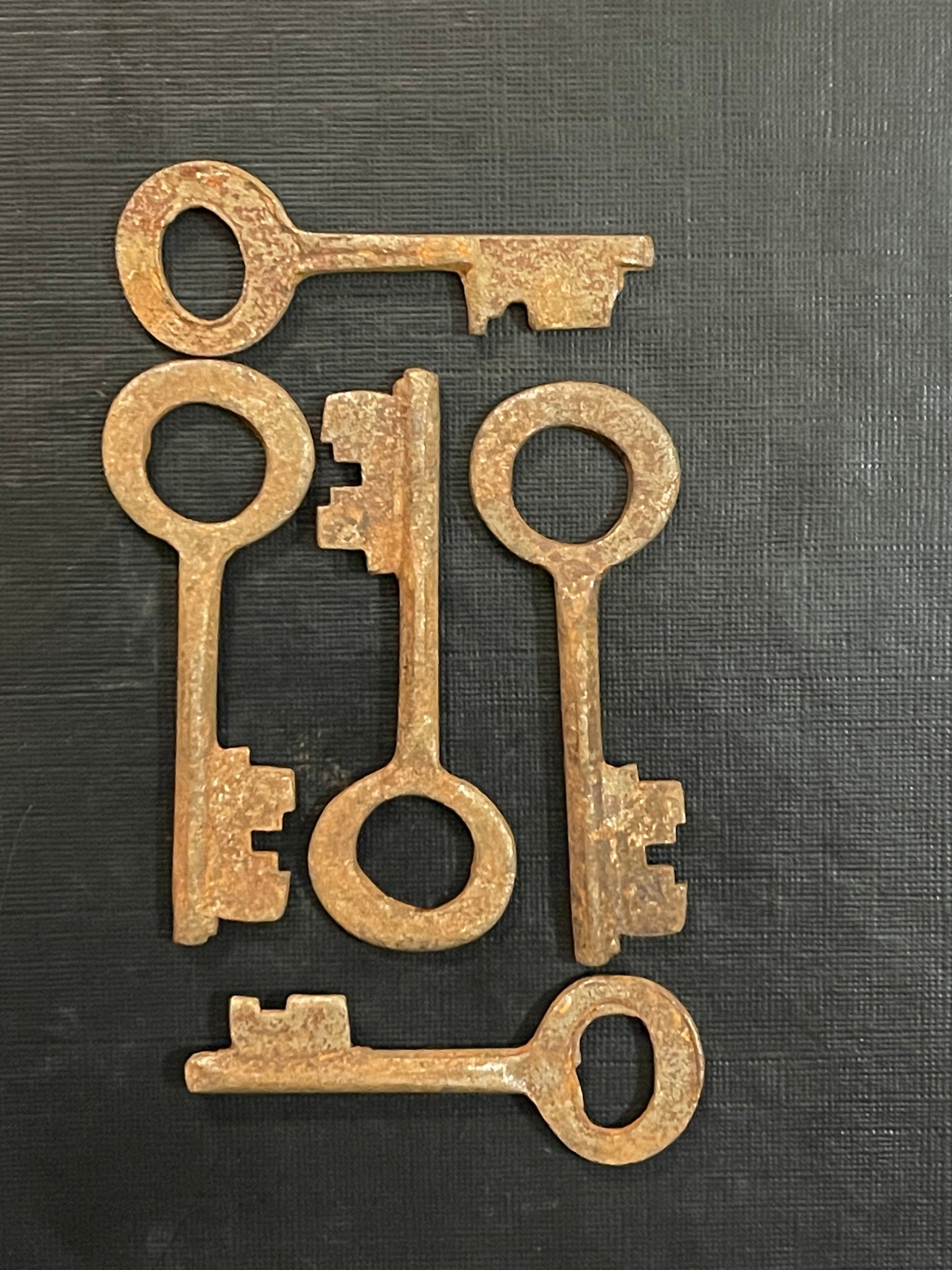 Iron Keys: Set of 5
